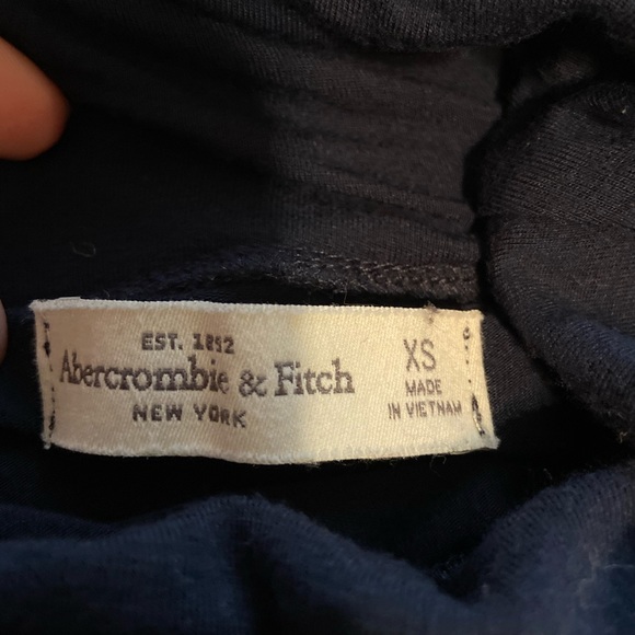 Super soft dark blue turtleneck! - Picture 2 of 2